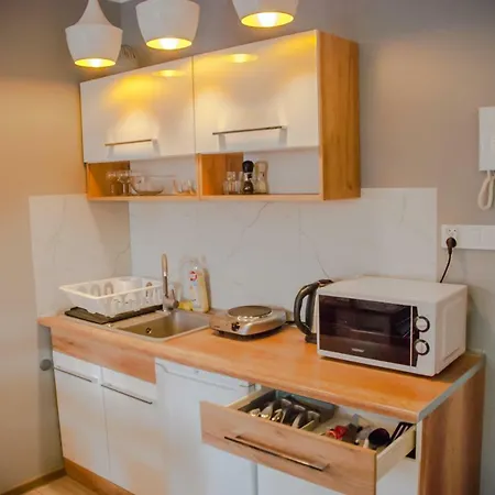 - Boczna 5a 3* Szczawno-Zdrój