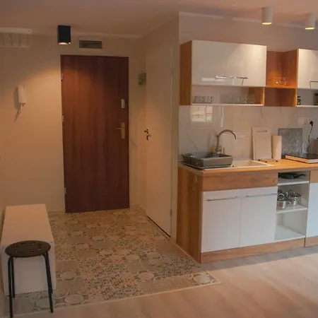 - Boczna 5a 3* Szczawno-Zdrój