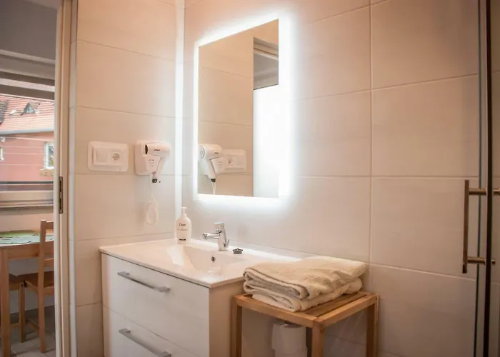 Pensjonat Boczna 5a Gościnne 3*